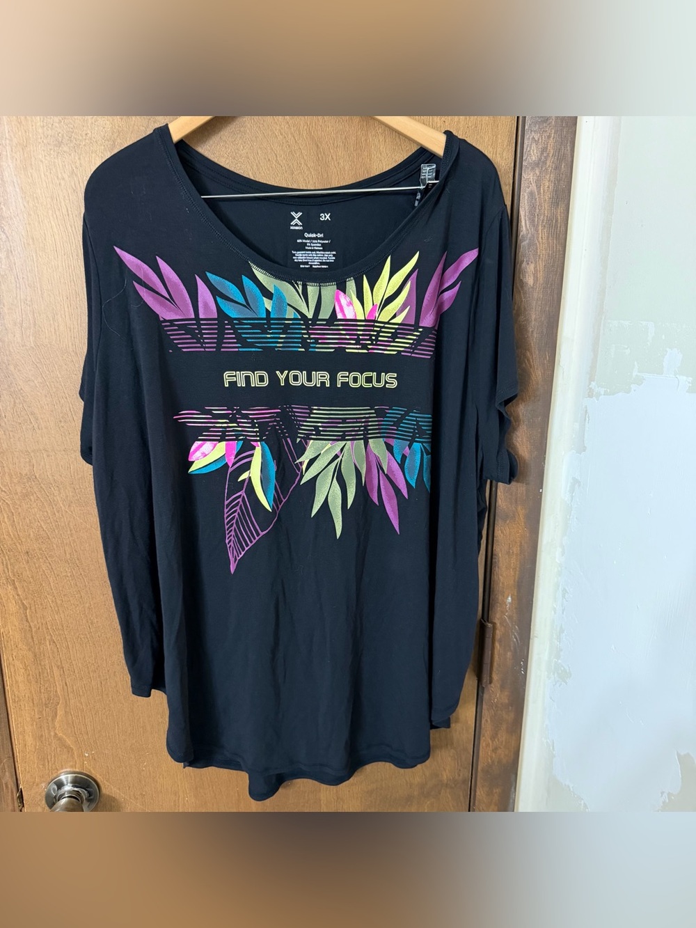 Xersion 3X Black Graphic Tee with Multicolor Leaf Design